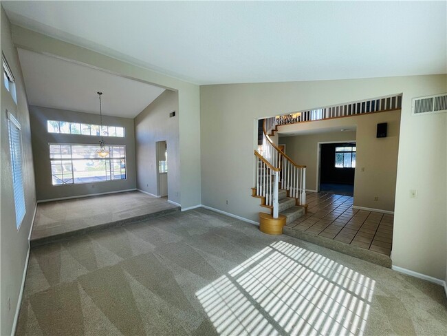 Building Photo - 25472 Day Lily Dr