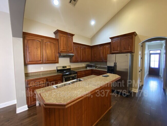 Building Photo - 303 Chimney Rock Blvd