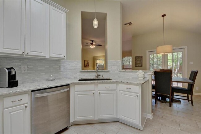 Building Photo - 8604 Neider Dr