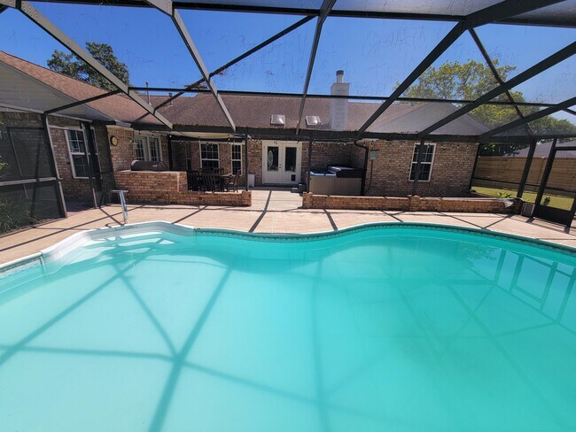 Building Photo - 3902 India Cove