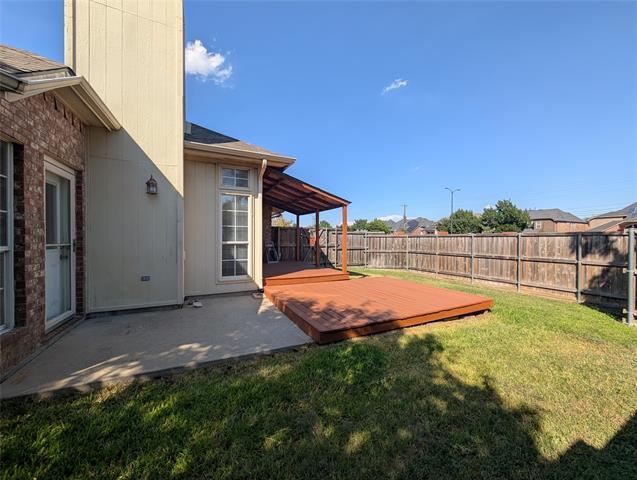 Building Photo - 6000 Arlington Dr