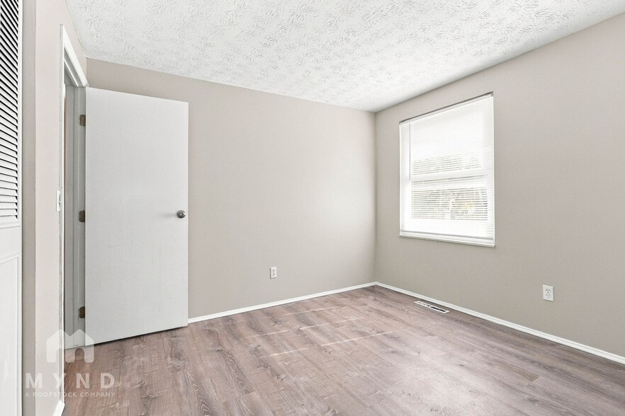 Building Photo - 3590 Annsbury Rd