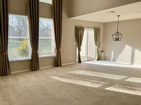 Building Photo - 6549 Twin Lakes