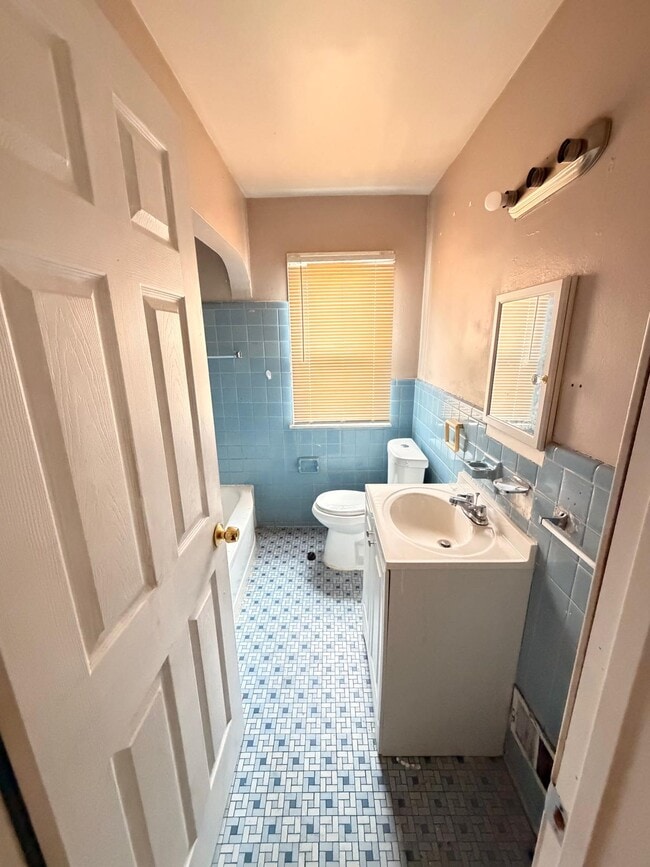 Building Photo - 13001 Promenade Ave