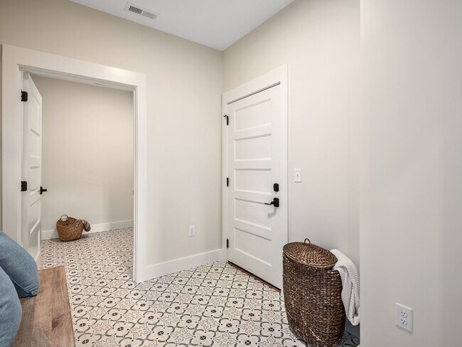 Building Photo - 17 Ashe Park Cir
