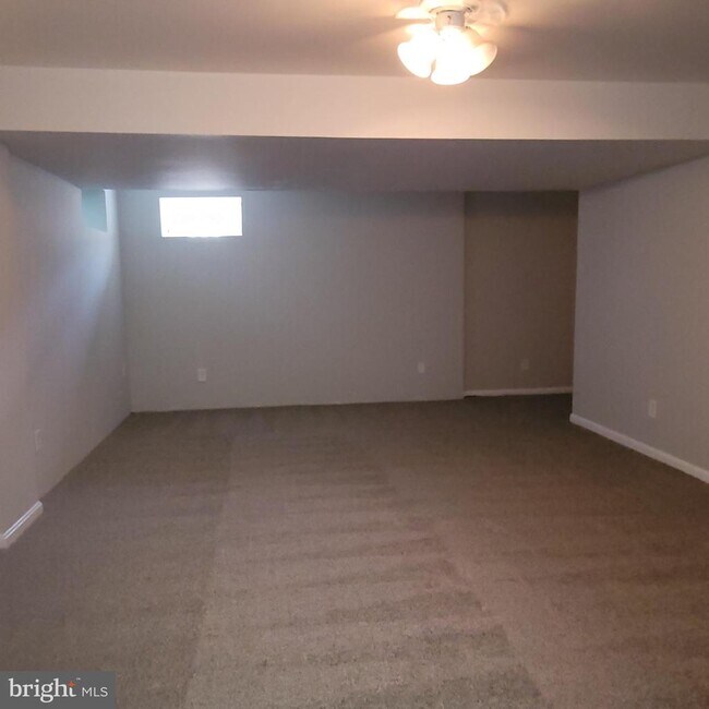 Building Photo - 733 Orley Pl