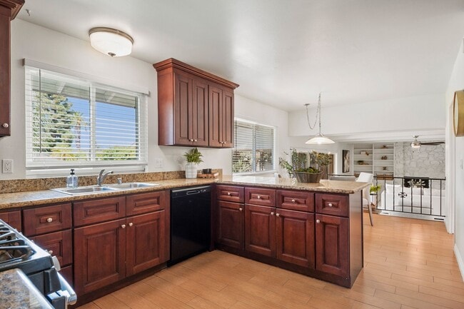 Building Photo - 700 S Yorba St