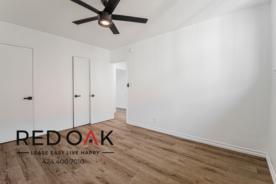 Building Photo - 820 S Gramercy Pl