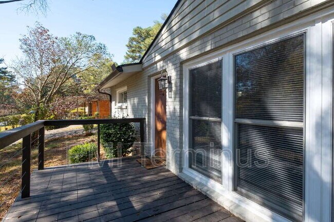 Building Photo - 3442 Longleaf Dr