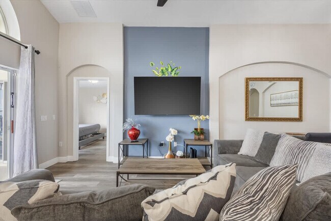 Building Photo - 4715 Cumbrian Lakes Dr