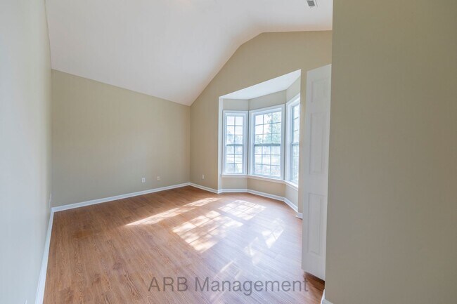 Building Photo - Charming 3-Bedroom Ranch in The Glen at St...