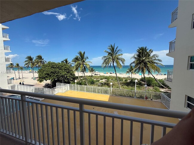 Building Photo - 901 S Surf Rd