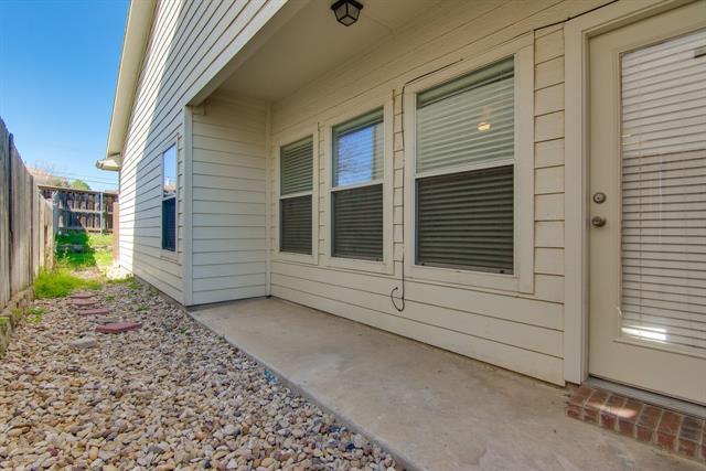 Building Photo - 7529 Lazy Spur Blvd
