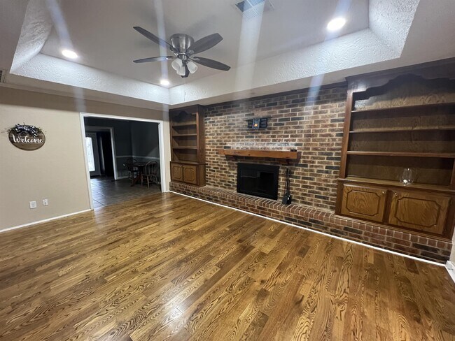 Building Photo - 628 Waterview Rd