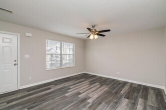 Building Photo - 4741 Scepter Way