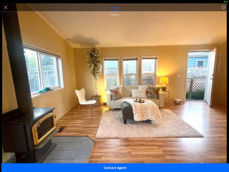 Building Photo - 2061 Victoria