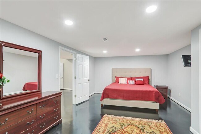 Building Photo - 745 Winterwind Way