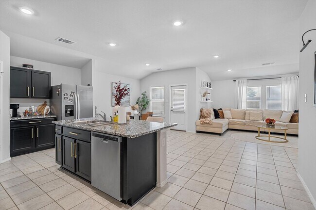 Building Photo - 9705 Kensley Rose Dr