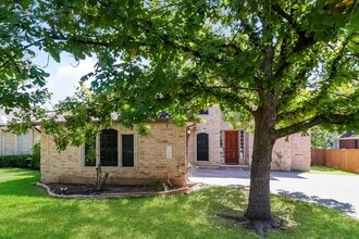 Building Photo - Amazing home ready to move in!