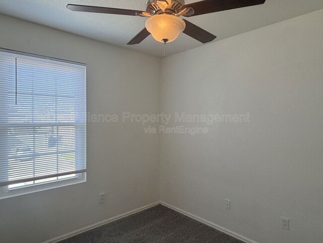 Building Photo - 6243 Riverdale Dr