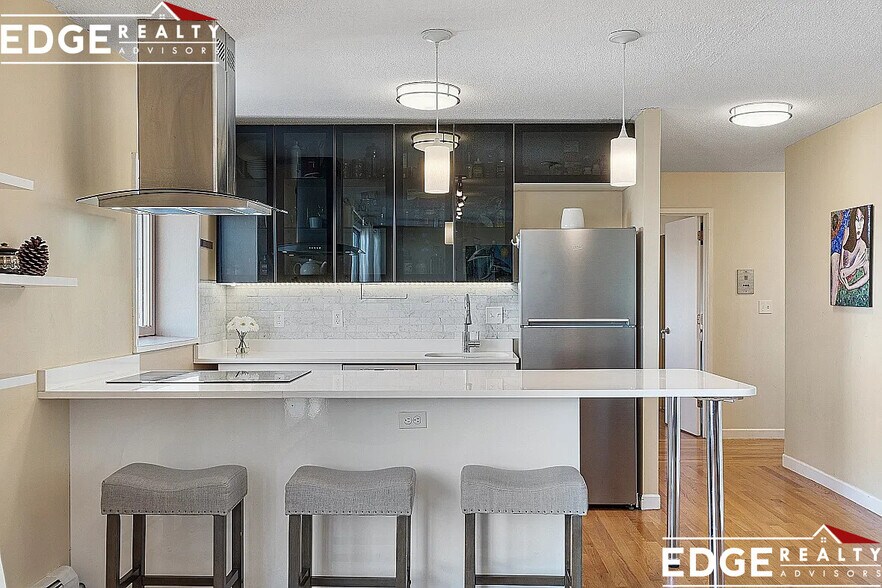 Building Photo - 12 Inman St