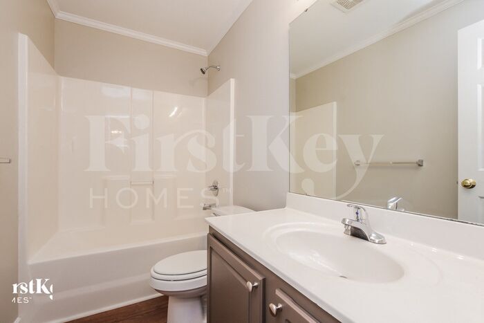 Building Photo - 7224 Pompano Pl