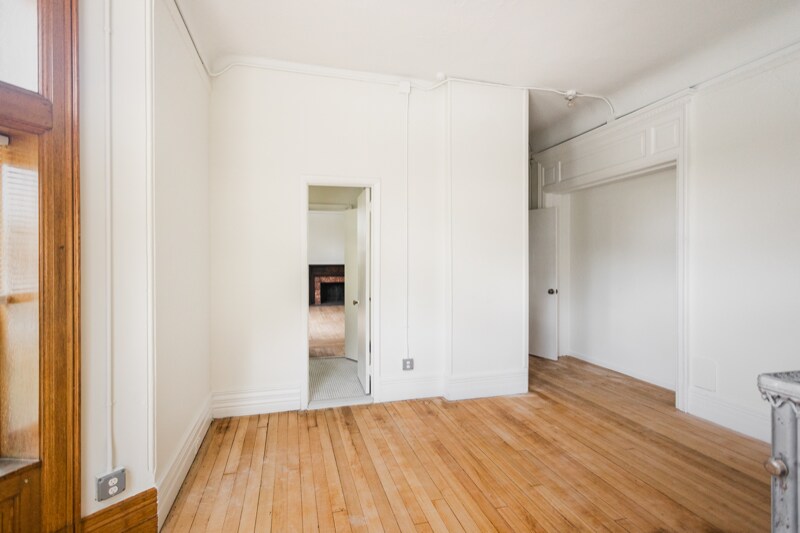 Building Photo - 223 E Ferry St