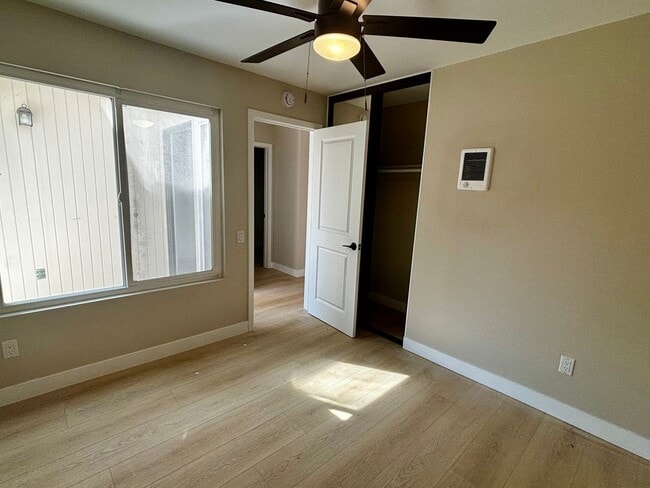 Building Photo - Remodeled 3 bed 2 bath townhome in Friars ...