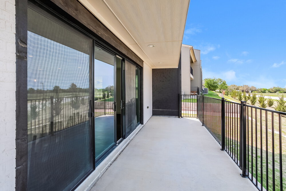 Building Photo - 7137 9th Hole Dr