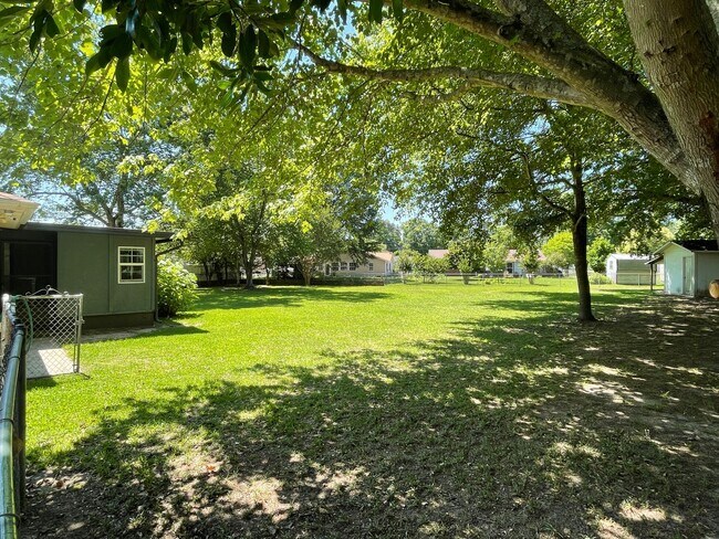 Building Photo - 118 Hollingsworth Dr