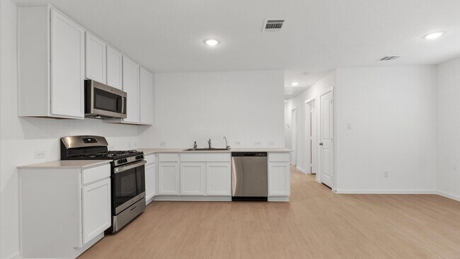 Building Photo - ESPADA SUBD