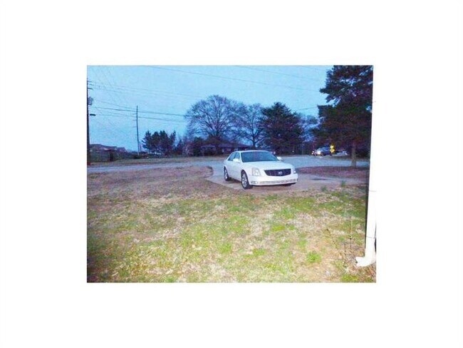 Building Photo - 181 Paper Mill Rd