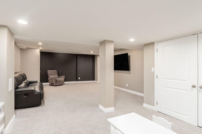 Building Photo - 8366 Marwithe Pl