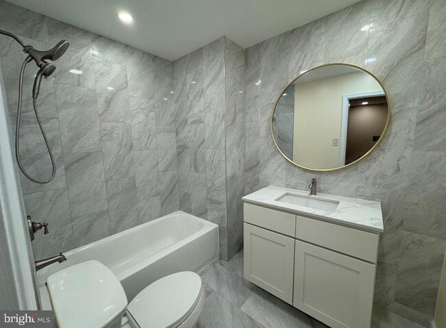 Building Photo - 4639 Sands Way