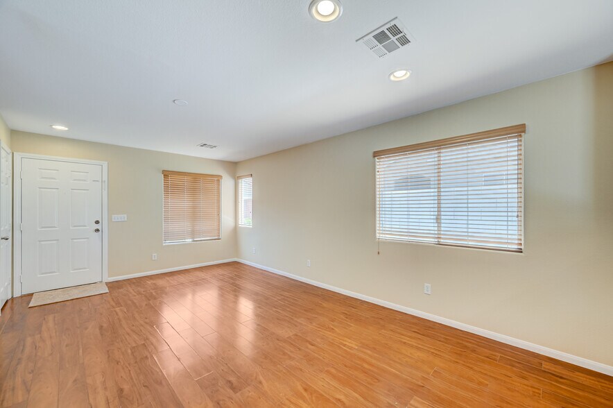 Building Photo - 10343 Keystone Pastures St