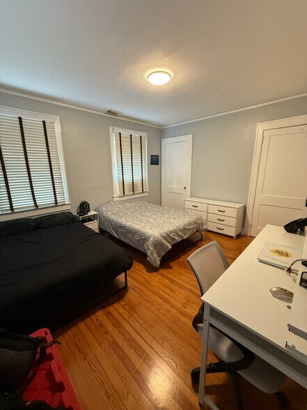 Building Photo - 1011 Boston Ave