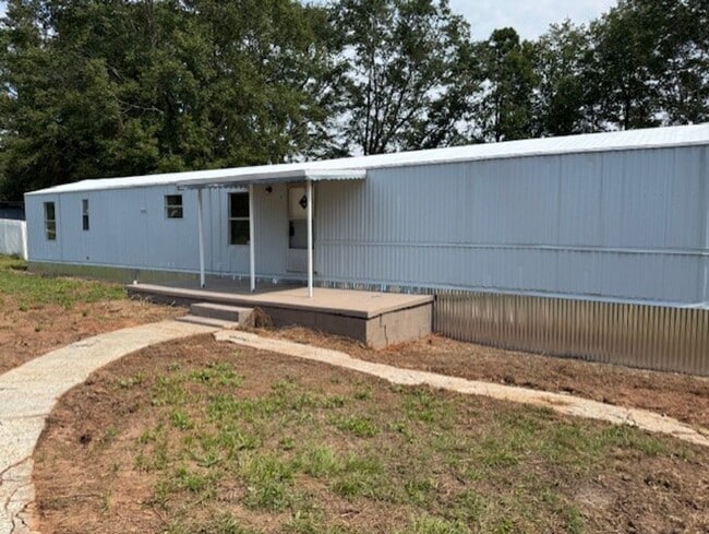 Primary Photo - Newly Remodled 3 Bedroom 2 Bath Unit
