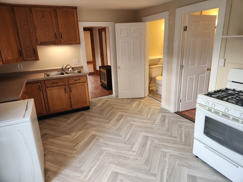 Beautiful Kitchen! - 204 N Champlain St