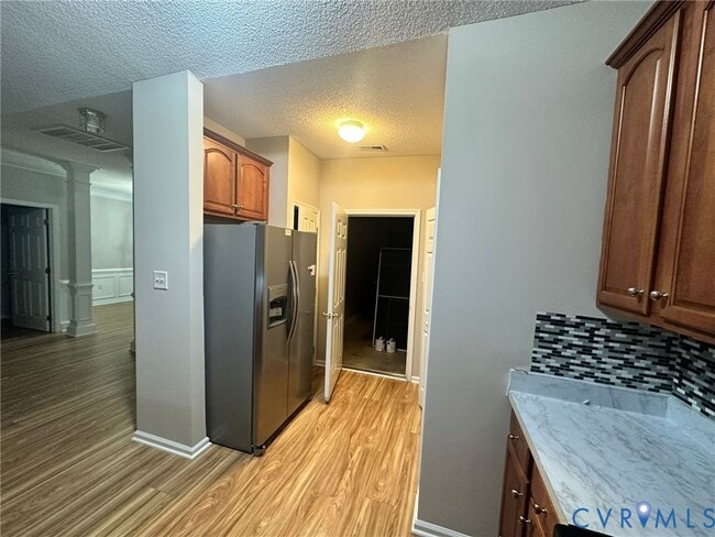 Building Photo - 5442 Fuller Dr