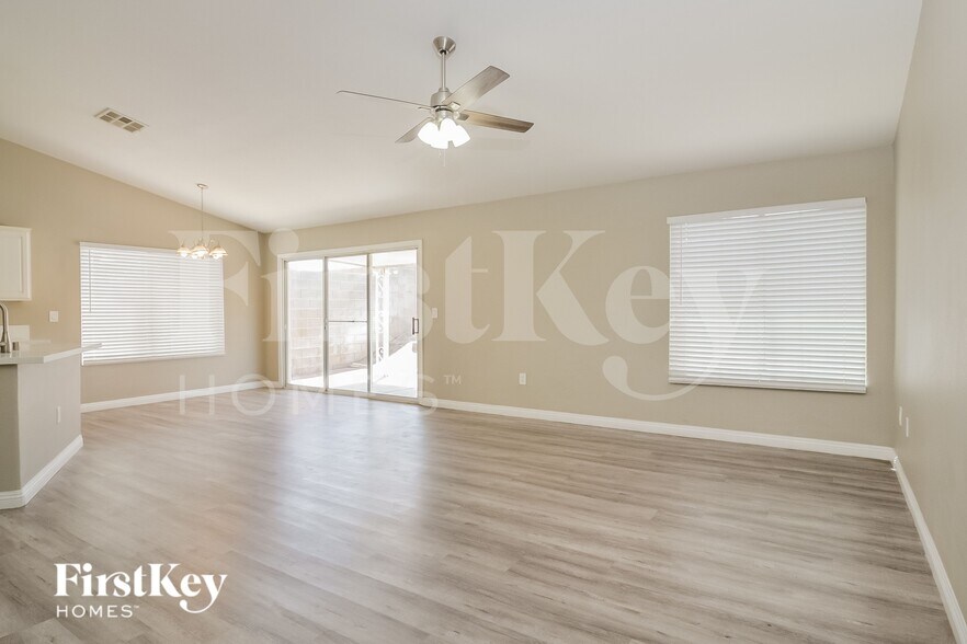 Building Photo - 3741 White Angel Dr