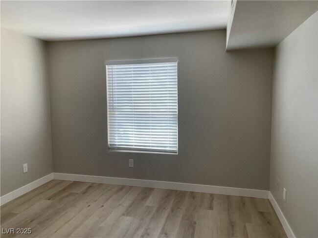 Building Photo - 2300 E Silverado Ranch Blvd