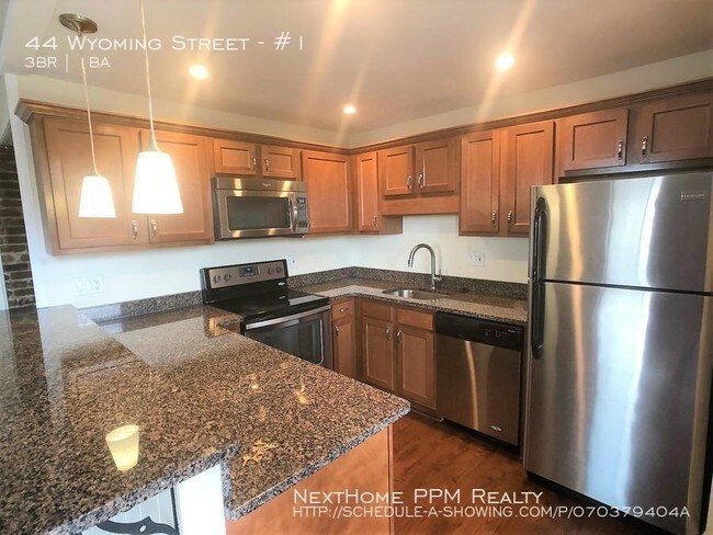 Primary Photo - 3 bedroom in Pittsburgh PA 15211