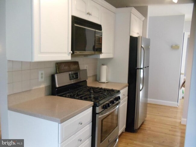Building Photo - 308 Loudoun St SW