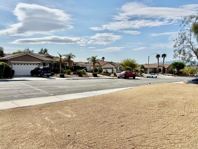 Building Photo - 13697 Mountain Top Dr