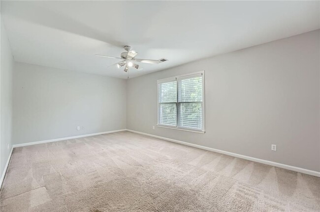 Building Photo - 2478 Saluda Dr NW