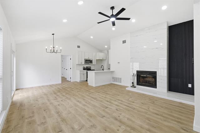 Building Photo - 982 Mapleleaf Ln