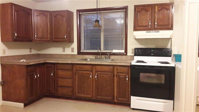 Building Photo - 212 Signorile Ln