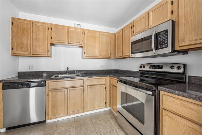 Building Photo - 200 N Dearborn St