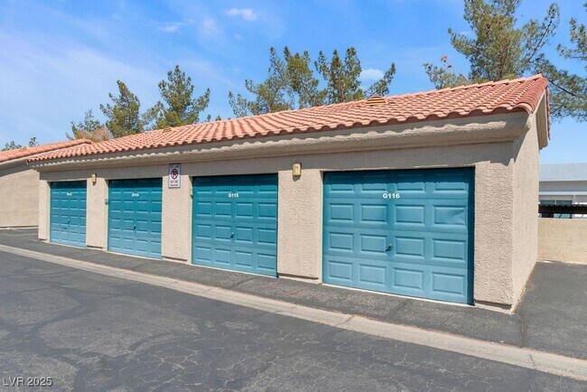 Primary Photo - 1545 Lake Placid Terrace
