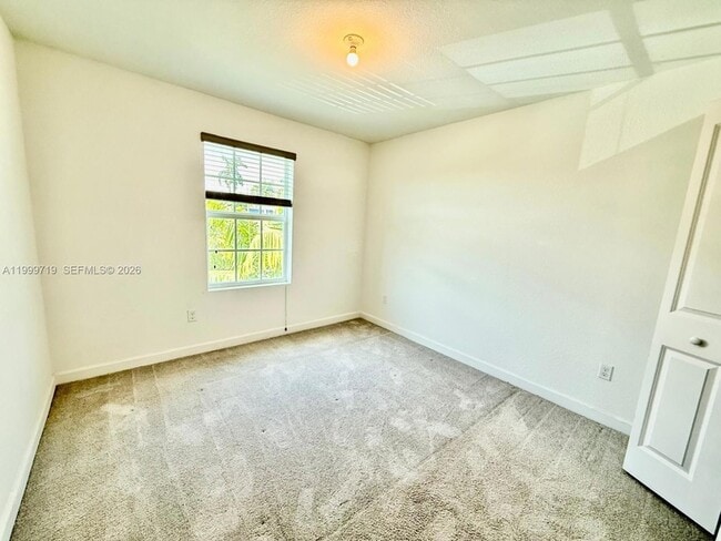 Building Photo - 6931 Harbours Edge Ave